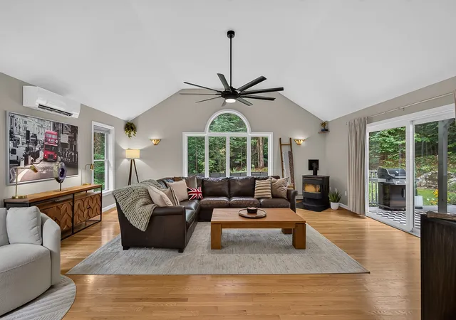 Photo 3 of Single family home for sale at 7 Mossman Rd, Westminster, MA 01473 | MLS# 73564225 | Listing updated on 2026-09-15