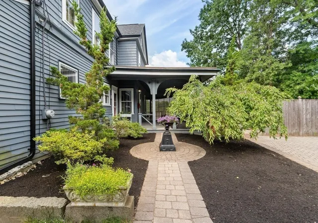 Photo 4 of Single family home for sale at 8 Leonard Cir, Medford, MA 02155 | MLS# 73573420 | Listing updated on 2026-09-12