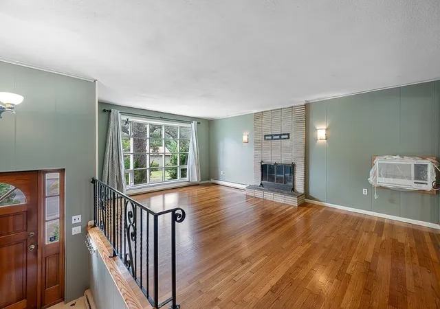 Photo 3 of Single family home for sale at 36 Roman Dr, Shrewsbury, MA 01545 | MLS# 73572648 | Listing updated on 2026-09-19