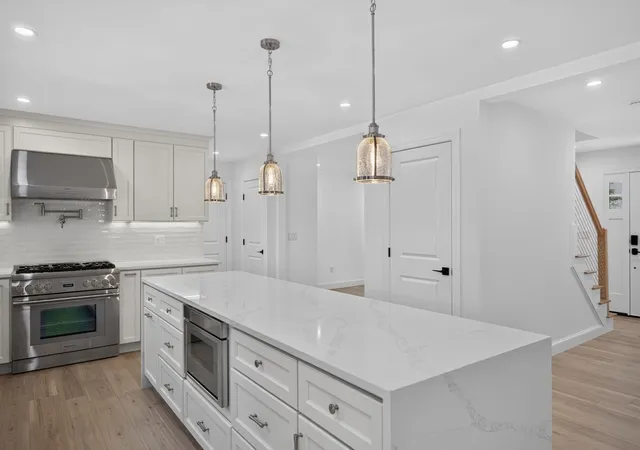 Photo 3 of Sale Pending at 9 Estrella Ln, Teaticket, MA 02536 | MLS# 73585420 | Listing updated on 2026-10-22