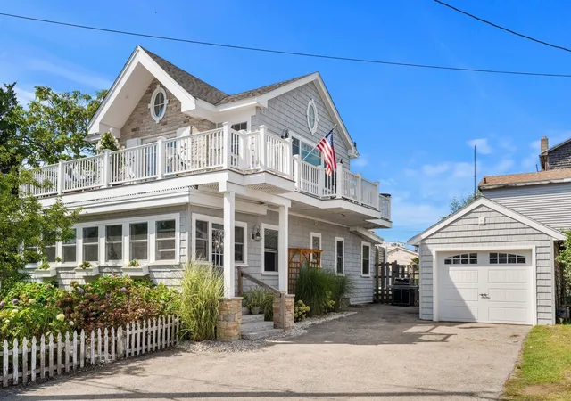 Photo 2 of Single family home for sale at 11 69th Street, Newburyport, MA 01950 | MLS# 73573524 | Listing updated on 2026-09-12