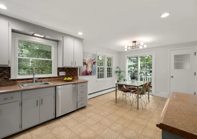 Photo 4 of Single family home for sale at 80 Wade St, Newton Highlands, MA 02461 | MLS# 73574763 | Listing updated on 2026-09-18