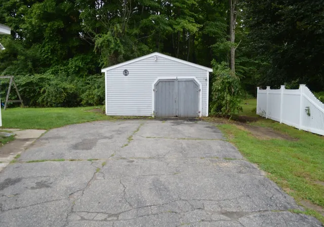 Photo 2 of Sale Pending at 444 Putnam Hl Rd, Sutton, MA 01590 | MLS# 73577114 | Listing updated on 2026-10-07