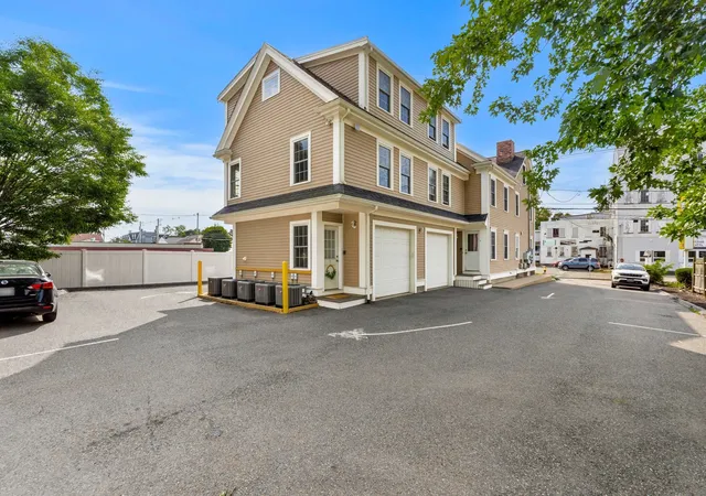 Listing Photo 4 - Condo for sale in building located at 83 Holten St, Danvers, MA 01923