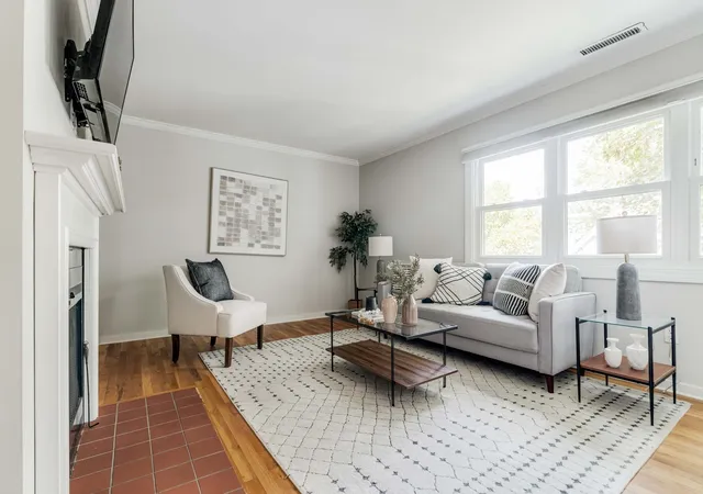 Photo 4 of Condo for sale at 192 Chestnut Ave #D, Jamaica Plain, MA 02130 | MLS# 73573093 | Listing updated on 2026-09-11