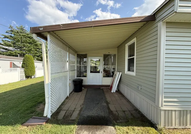 Photo 2 of Manufactured home for sale at 281 Chauncey Walker St #170, Belchertown, MA 01007 | MLS# 73587117 | Listing updated on 2026-10-10