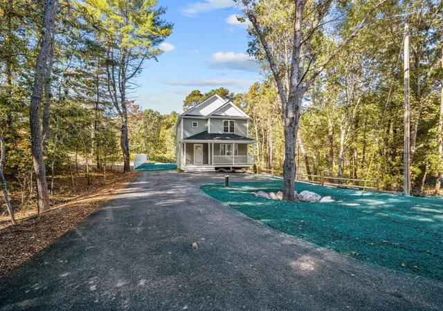 Photo 2 of Single family home for sale at 19 Captains Way, Lakeville, MA 02347 | MLS# 73589543 | Listing updated on 2026-10-16