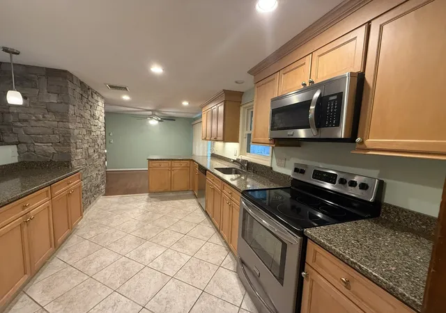 Photo 3 of Single family home for sale at 24 Wedgemere Rd, Beverly, MA 01915 | MLS# 73575422 | Listing updated on 2026-09-19