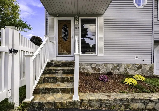 Photo 2 of Single family home for sale at 102 Sunderland Rd, Worcester, MA 01604 | MLS# 73582652 | Listing updated on 2026-09-29
