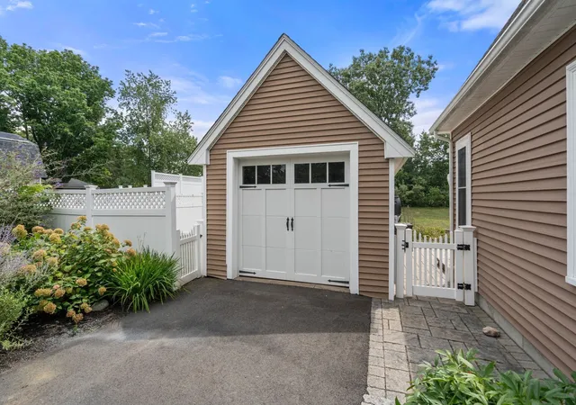Photo 3 of Sale Pending at 172 West St, Walpole, MA 02081 | MLS# 73573733 | Listing updated on 2026-09-17