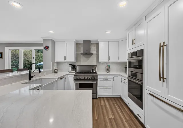 Photo 4 of Sale Pending at 42 Mountain View Rd, Leominster, MA 01453 | MLS# 73572644 | Listing updated on 2026-09-13