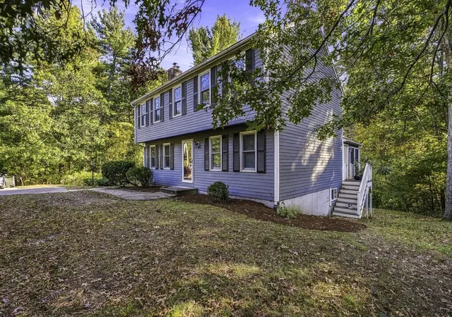 Single family home for sale at 565 Hartford Ave E, Uxbridge, MA 01569 | MLS# 73589366