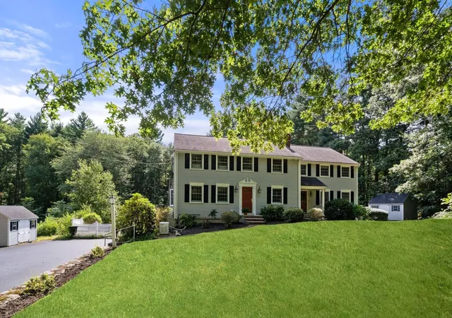 Photo 2 of Single family home for sale at 681 High St, Walpole, MA 02081 | MLS# 73578039 | Listing updated on 2026-10-13