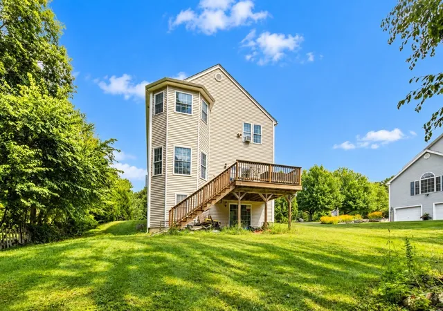 Photo 3 of Single family home for sale at 14 W Ledge Rd, Clinton, MA 01510 | MLS# 73573105 | Listing updated on 2026-09-12