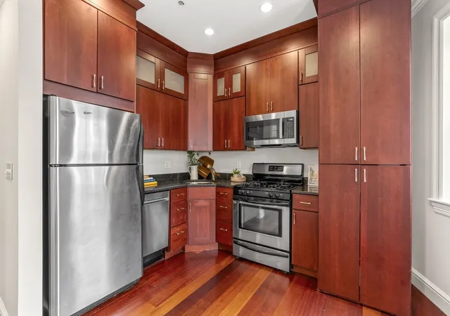 Photo 3 of Sale Pending at 135 137 Salem St #7, Boston, MA 02113 | MLS# 73577618 | Listing updated on 2026-10-07