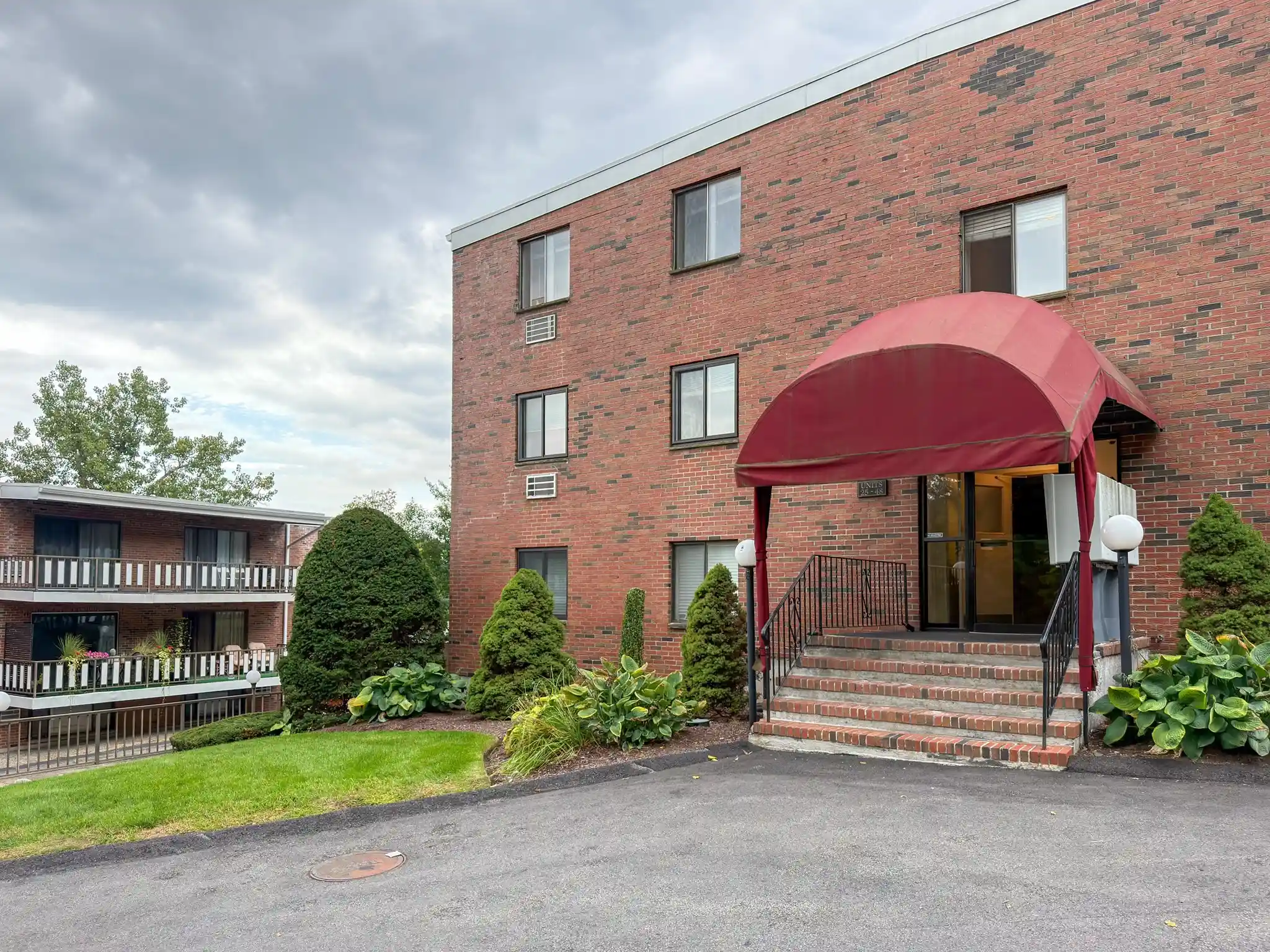 Listing Photo 1 - Condo for sale in 80 N Warren St located at 80 N Warren St, Woburn, MA 01801 - Unit #37
