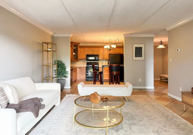 Listing Photo 5 - Condo for sale in building located at 80 N Warren St, Woburn, MA 01801 - Unit #37