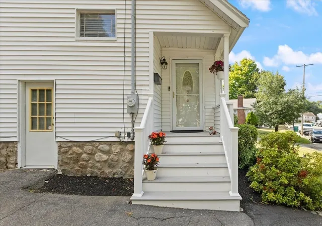 Photo 3 of Single family home for sale at 66 Edgemere Rd, Lynn, MA 01904 | MLS# 73574933 | Listing updated on 2026-09-14