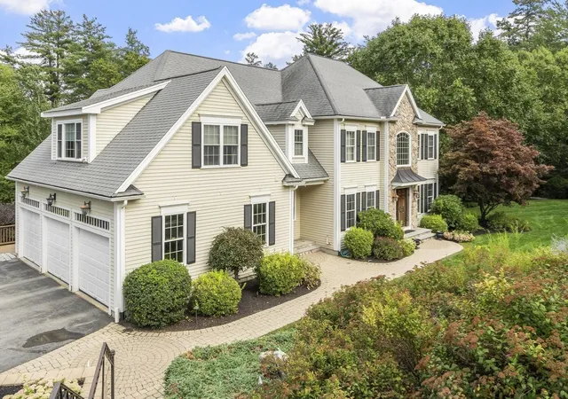 Photo 3 of Single family home for sale at 35 Sandy Ridge Rd, Sterling, MA 01564 | MLS# 73573360 | Listing updated on 2026-09-12