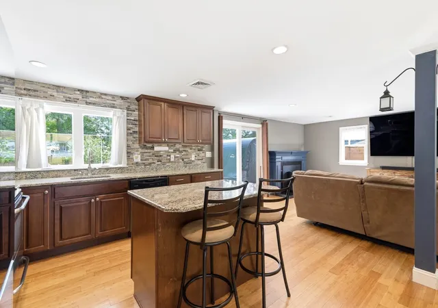 Photo 3 of Single family home for sale at 25 Marie Ave, Brockton, MA 02302 | MLS# 73572297 | Listing updated on 2026-10-02