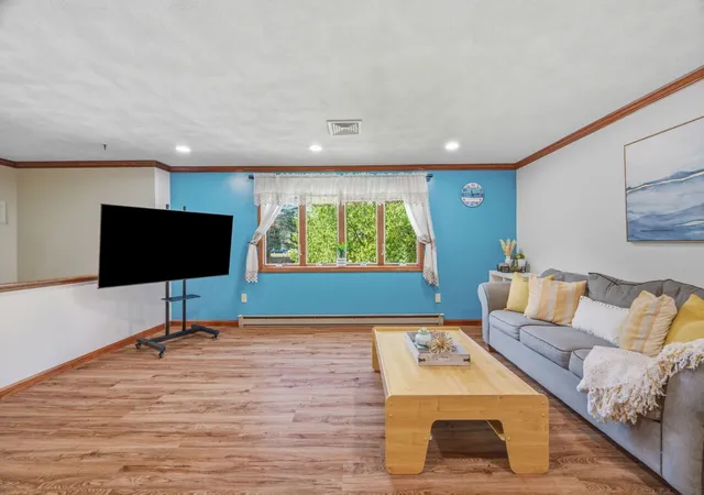 Photo 3 of Single family home for sale at 25 Oak Ridge Way, Shrewsbury, MA 01545 | MLS# 73575415 | Listing updated on 2026-09-16