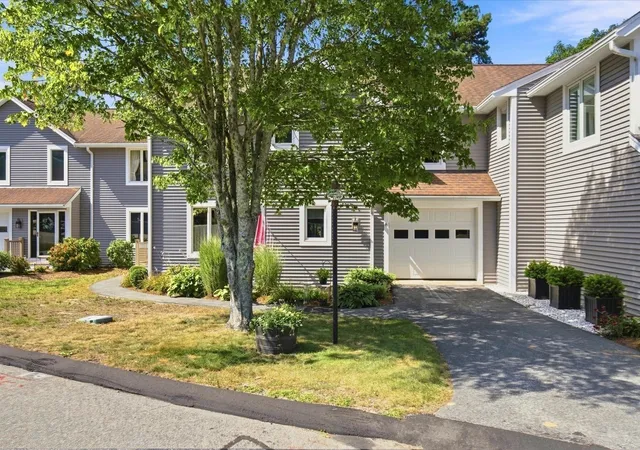 Photo 2 of Condo for sale at 6 Aspen Rd #6, Buzzards Bay, MA 02532 | MLS# 73572922 | Listing updated on 2026-10-01