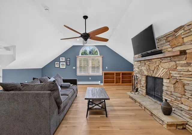 Photo 4 of Sale Pending at 6 Paddock Ln, Dracut, MA 01826 | MLS# 73561203 | Listing updated on 2026-09-15