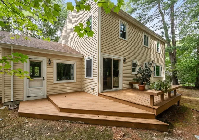 Photo 2 of Sale Pending at 41 Old Stagecoach Rd, Bedford, MA 01730 | MLS# 73575633 | Listing updated on 2026-09-30