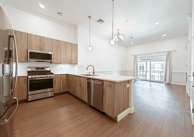 Photo 3 of Condo for sale at 320 Middlesex Ave #F406, Medford, MA 02155 | MLS# 73573877 | Listing updated on 2026-09-13