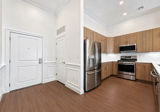 Photo 3 of Condo for sale at 320 Middlesex Ave #F406, Medford, MA 02155 | MLS# 73573877 | Listing updated on 2026-09-13