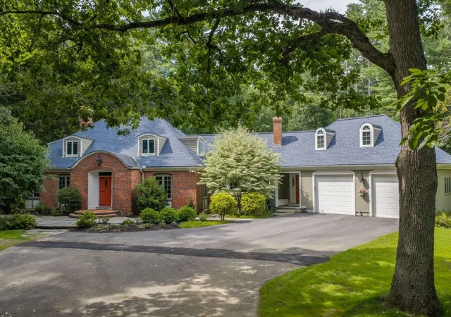 Photo 3 of Single family home for sale at 8 Buttercup Ln, Dover, MA 02030 | MLS# 73573228 | Listing updated on 2026-09-12