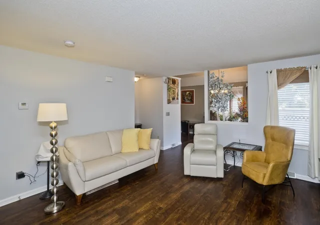 Listing Photo 4 - Condo for sale in building located at 27 Curry Ln, Chicopee, MA 01022 - Unit #27