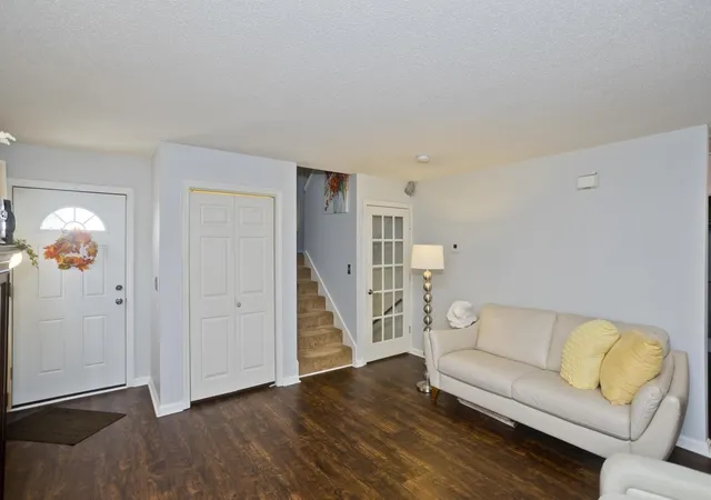 Listing Photo 5 - Condo for sale in building located at 27 Curry Ln, Chicopee, MA 01022 - Unit #27