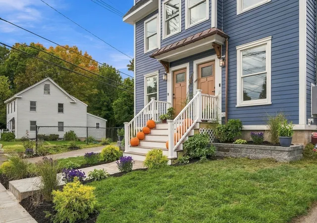 Listing Photo 2 - Condo for sale in building located at 41 Hobart St, Danvers, MA 01923 - Unit #1