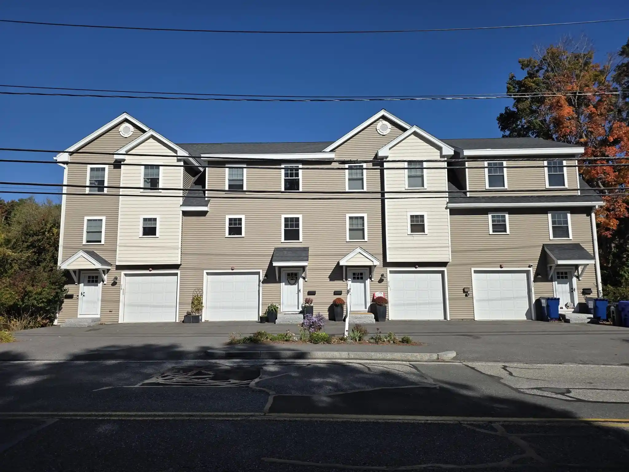 Listing Photo 2 - Condo for sale in 219 Main St located at 219 Main St, Maynard, MA 02563 - Unit 219 Main St