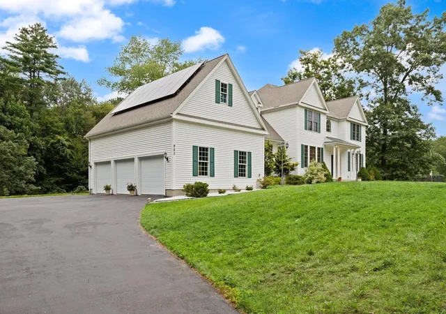 Photo 2 of Single family home for sale at 983 Depot Rd, Boxborough, MA 01719 | MLS# 73575718 | Listing updated on 2026-09-14