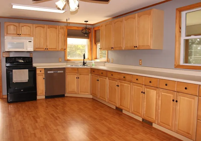 Photo 3 of Single family home for sale at 285 Millers Fls Rd, Northfield, MA 01360 | MLS# 73581823 | Listing updated on 2026-10-17