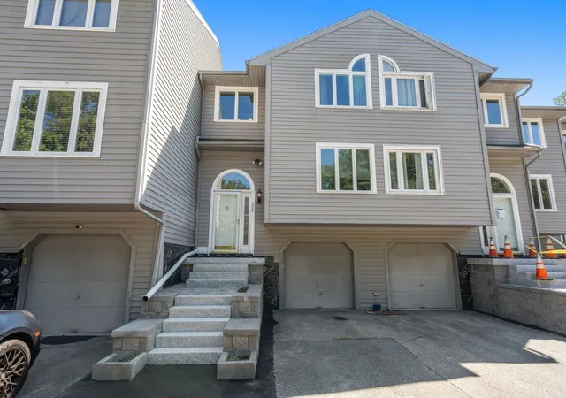 Condo for sale at 304 Erin Rd #304, Stoughton, MA 02072 | MLS# 73578626