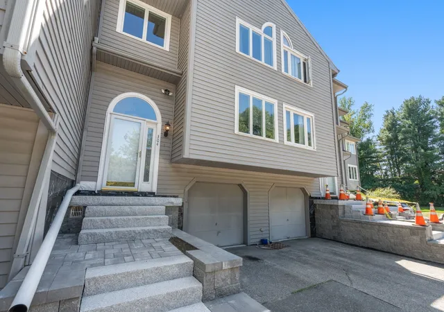 Photo 3 of Condo for sale at 304 Erin Rd #304, Stoughton, MA 02072 | MLS# 73578626 | Listing updated on 2026-10-16