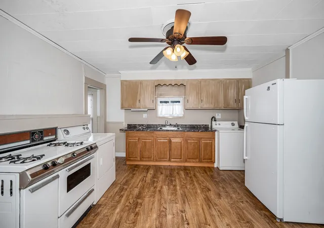 Photo 3 of House for sale at 17 Coral St, Lowell, MA 01851 | MLS# 73575218 | Listing updated on 2026-09-14