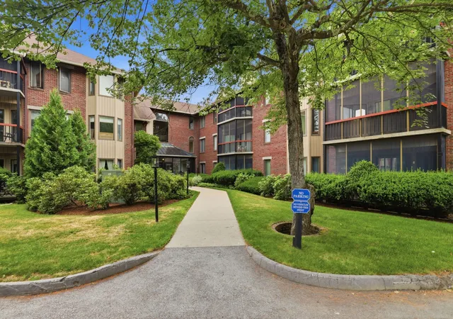 Photo 3 of Sale Pending at 770 Salisbury St #311, Worcester, MA 01609 | MLS# 73570675 | Listing updated on 2026-09-29