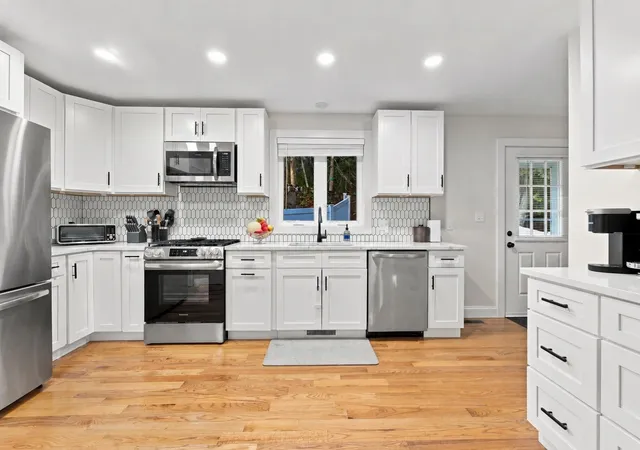 Photo 3 of Condo for sale at 13 Glen Ter #13, Lynn, MA 01905 | MLS# 73575662 | Listing updated on 2026-09-14