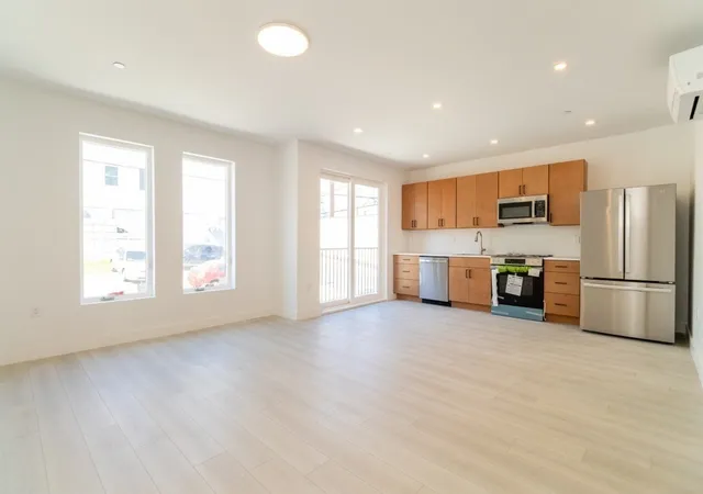 Photo 2 of Condo for sale at 150 Williams #14, Chelsea, MA 02150 | MLS# 73572595 | Listing updated on 2026-09-11