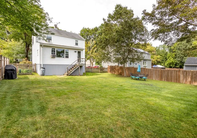 Photo 4 of Single family home for sale at 133 Gulliver St, Milton, MA 02186 | MLS# 73574820 | Listing updated on 2026-09-17