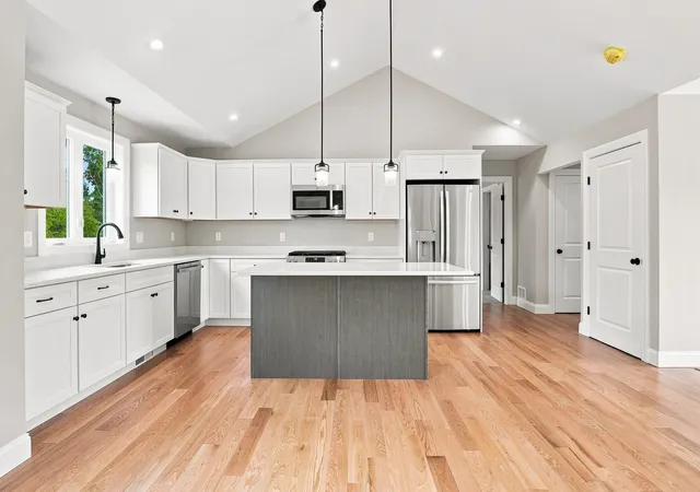 Photo 4 of Single family home for sale at 155 Turner Farm Rd, Uxbridge, MA 01569 | MLS# 73573110 | Listing updated on 2026-09-12