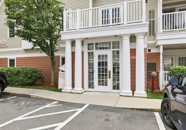 Photo 2 of Sale Pending at 180 Chickering Rd #302C, North Andover, MA 01845 | MLS# 73573751 | Listing updated on 2026-09-18