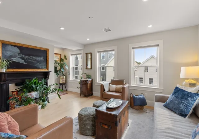 Photo 3 of Sale Pending at 226 Havre St #3, East Boston, MA 02128 | MLS# 73572945 | Listing updated on 2026-09-23