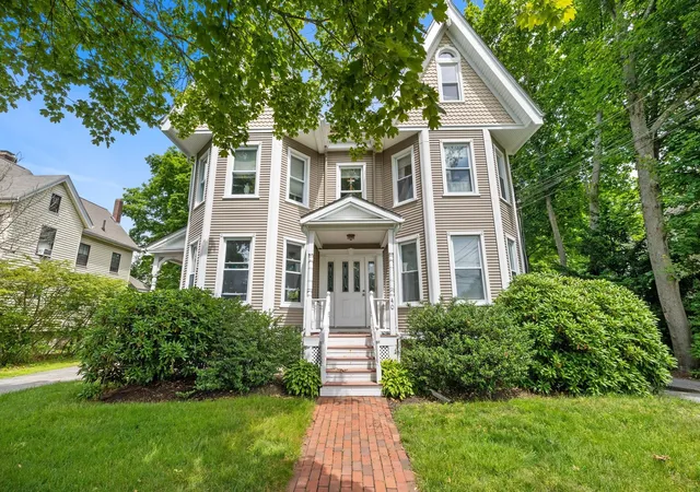 Photo 1 of Sale Pending at 40 Chestnut St #3, Andover, MA 01810 | MLS# 73571644 | Listing updated on 2026-09-16