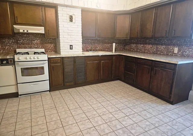 Photo 3 of Sale Pending at 55 Lexington Ave, North Providence, RI 02904 | MLS# 73589442 | Listing updated on 2026-10-15