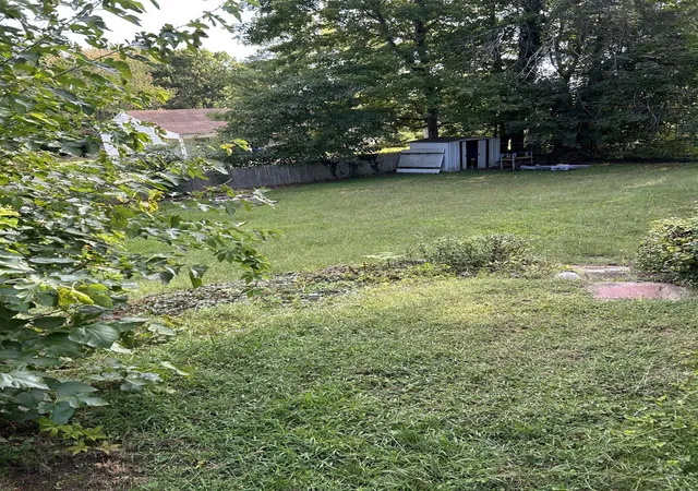 Photo 3 of Single family home for sale at 27 Hilltop St, West Springfield, MA 01089 | MLS# 73572358 | Listing updated on 2026-09-18